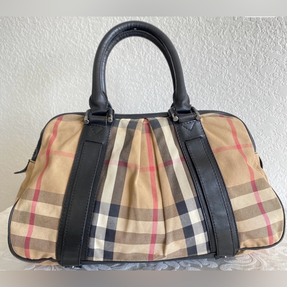Burberry | Women’s Classic Ashbury Large Check Plaid Shoulder Handbag Tote